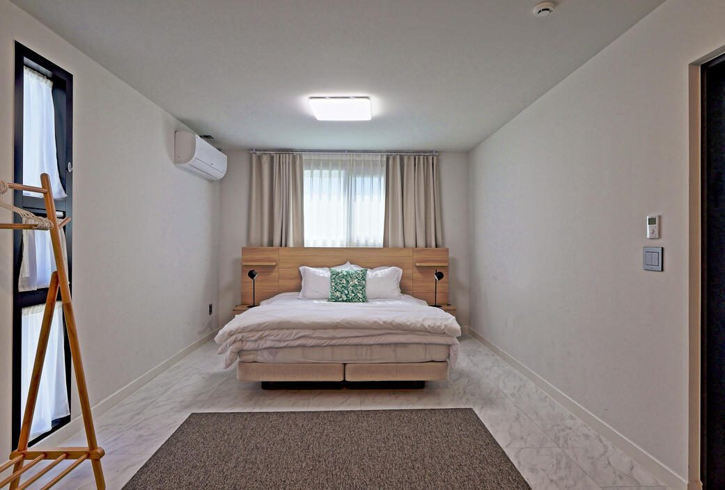 A King size bed for your comfort. A King size bed for your comfort.